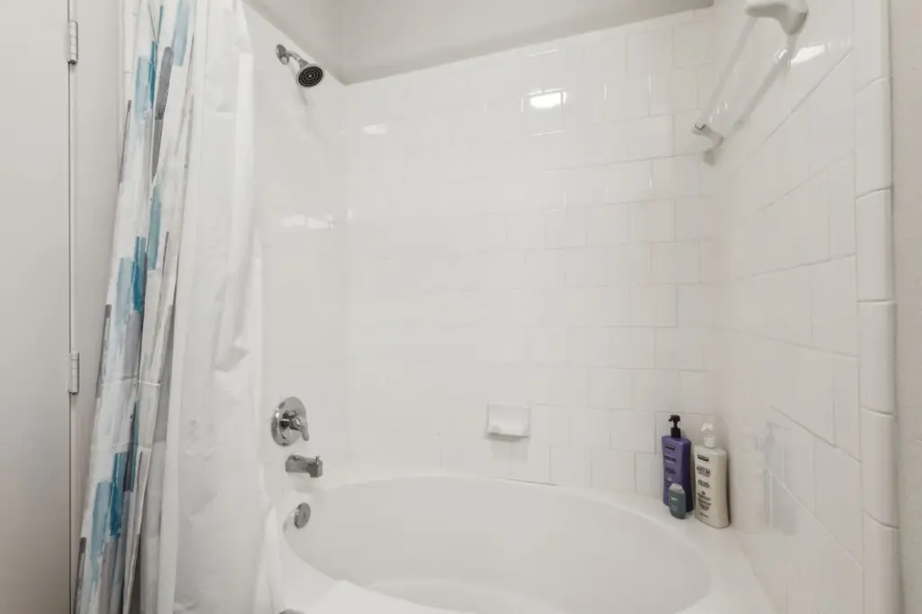 161774 408406 HCbjqTeUsVrpQvM7IOgI Aj898CtMfh FSFv84x9mic 6864f26f0f91d.jpg