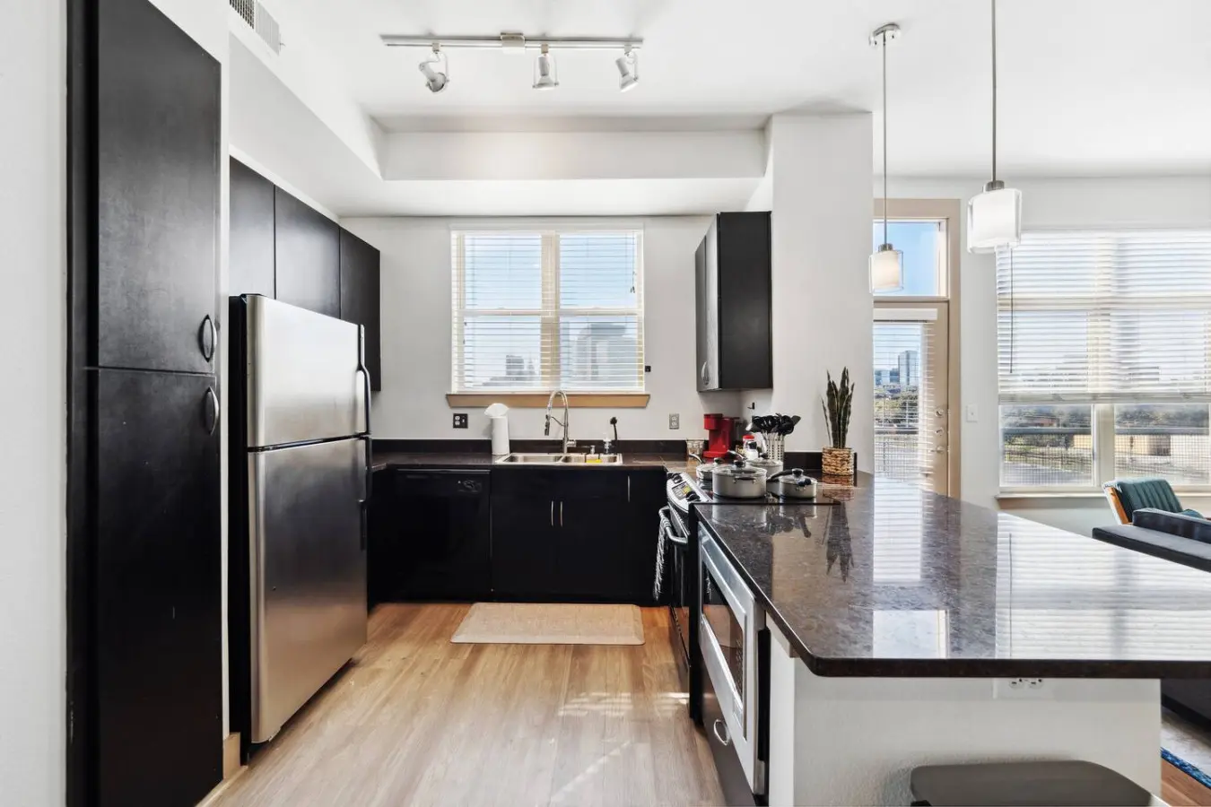 161774 408411 eQ msDQLv5yVxOYFYrW 1amC 5qqFoYoSvzq 7sqFn8 68645bf9e685a.jpg